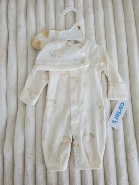 NWT Carter's Cream One-Piece Onesie with Sheep Print and Matching Hat And Socks